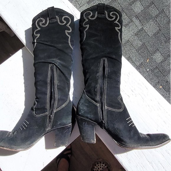 Via Spiga Blizza Sexy Western Embroidered Suede Cowgirl Pointed boots in Black - Picture 9 of 15